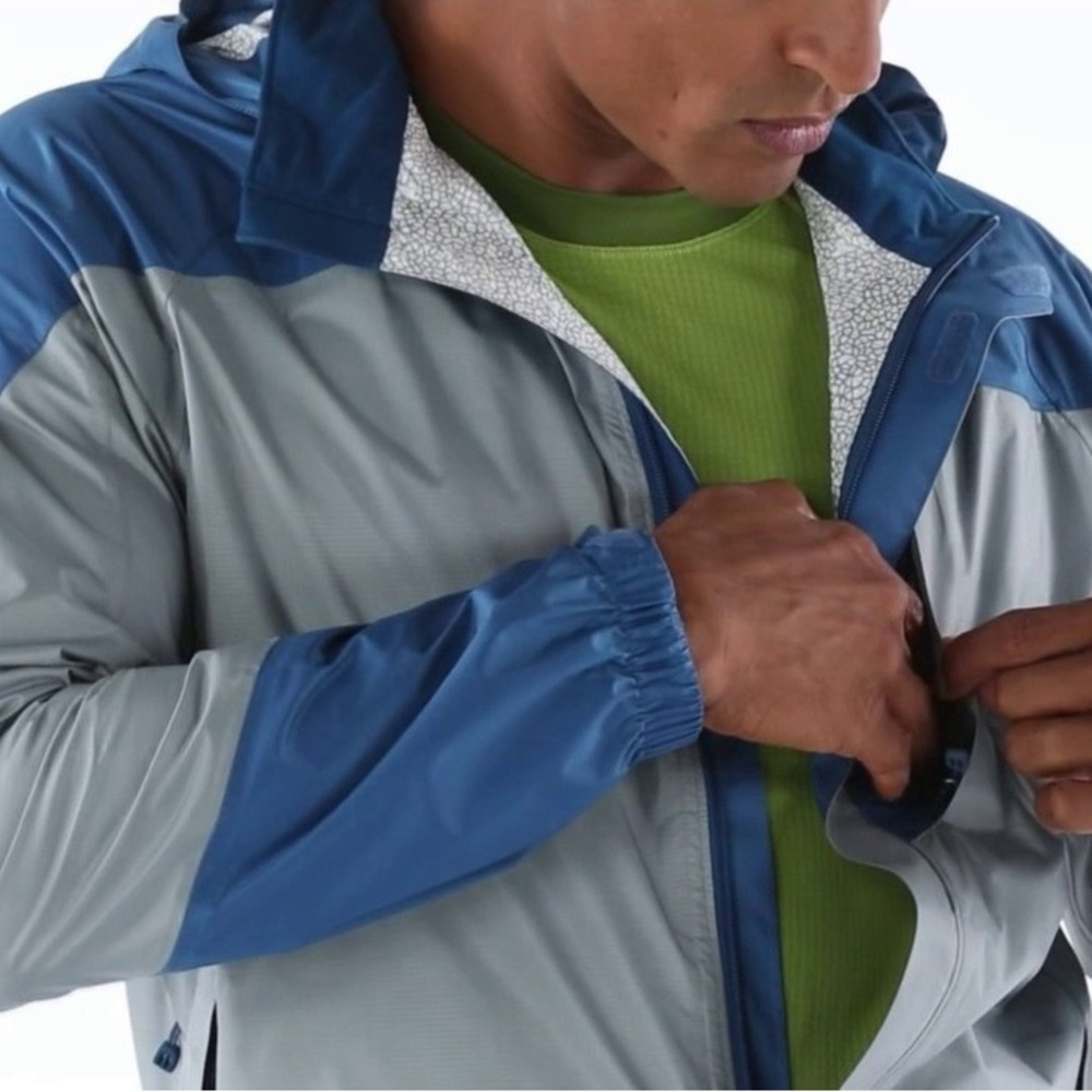 REI Co-Op Rainwall Rain Jacket windbreaker Men's size S Small gray blue hooded